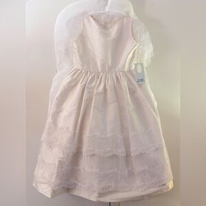 Isabel Garreton Formal Communion or Flower Girl Dress Size 7